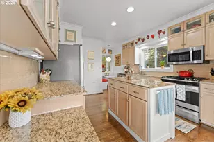 7231 S Laview Dr, Portland, OR 97219 - Photo 14
