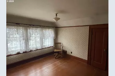 401 S College St, Newberg, OR 97132 - Photo 12