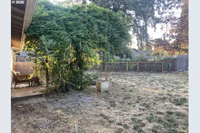 3960 Virginia Ave, Springfield, OR 97478 - Photo 6