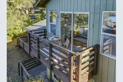 83694 Rio Rd, Florence, OR 97439 - Photo 32