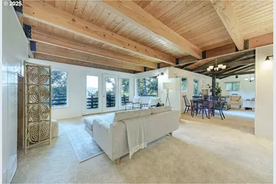 83694 Rio Rd, Florence, OR 97439 - Photo 14