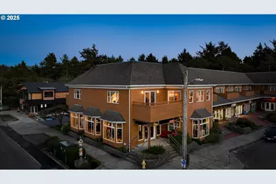 123 S Hemlock St #201, Cannon Beach, OR 97110 - Photo 6