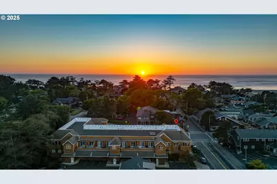 123 S Hemlock St #201, Cannon Beach, OR 97110 - Photo 48