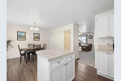 1384 SW 22nd Ter, Gresham, OR 97080 - Photo 16