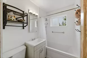 1729 Cottonwood Ave, Coos Bay, OR 97420 - Photo 14