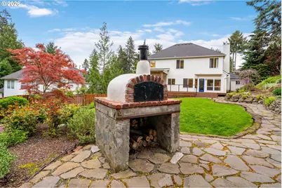 3327 SW Arnold Heights Ter, Portland, OR 97219 - Photo 34
