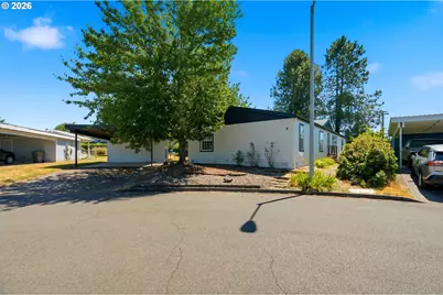 655 NE Burnett Rd #4, McMinnville, OR 97128 - Photo 4