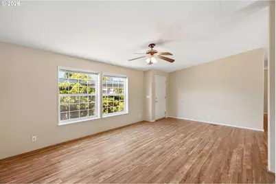 655 NE Burnett Rd #4, McMinnville, OR 97128 - Photo 8