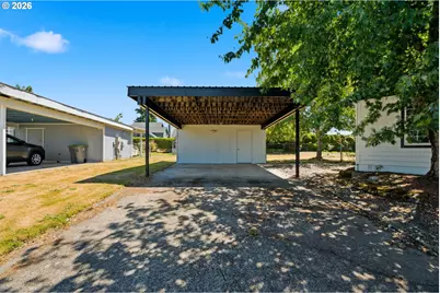 655 NE Burnett Rd #4, McMinnville, OR 97128 - Photo 2