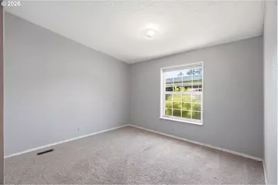 655 NE Burnett Rd #4, McMinnville, OR 97128 - Photo 36