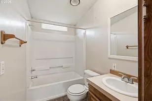 655 NE Burnett Rd, McMinnville, OR 97128 - Photo 40