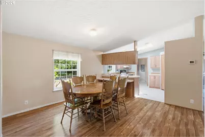 655 NE Burnett Rd #4, McMinnville, OR 97128 - Photo 12