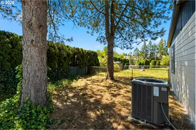 655 NE Burnett Rd #4, McMinnville, OR 97128 - Photo 44
