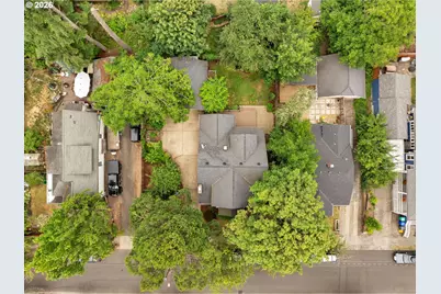 700 SE 61st Ave, Portland, OR 97215 - Photo 48