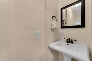 700 SE 61st Ave, Portland, OR 97215 - Photo 20