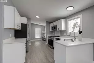 2000 Robins Lane SE, Salem, OR 97306 - Photo 10