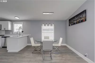 2000 Robins Ln SE #9, Salem, OR 97306 - Photo 8