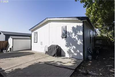 2000 Robins Ln SE #9, Salem, OR 97306 - Photo 24