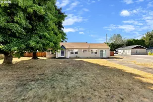 408 S Parkway Ave, Battle Ground, WA 98604 - Photo 2