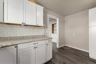 408 S Parkway Ave, Battle Ground, WA 98604 - Photo 8