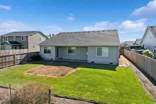 4722 Royal Dr, Albany, OR 97321 - Photo 6