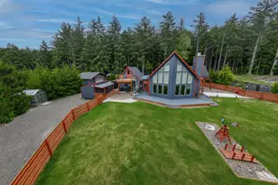 810 SW Wakeetum St, Waldport, OR 97394 - Photo 4