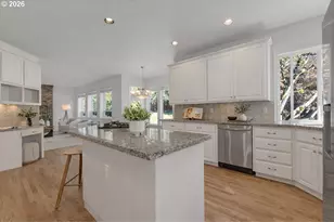 2250 River Heights Cir, West Linn, OR 97068 - Photo 10