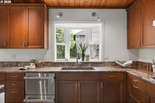 1717 SW Canby St, Portland, OR 97219 - Photo 12