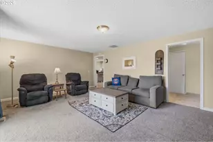 4828 SW 201st Ave, Beaverton, OR 97078 - Photo 36