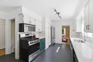 2154 N Webster St N, Portland, OR 97217 - Photo 10