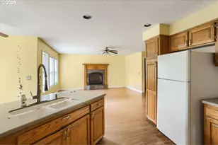 13417 Squire Dr, Oregon City, OR 97045 - Photo 10