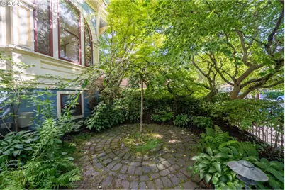 726 NW 22nd Ave, Portland, OR 97210 - Photo 42