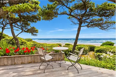 7088 NW Pacific Coast Hwy, Seal Rock, OR 97376 - Photo 8