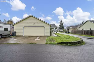 3785 Dove Ln, Eugene, OR 97402 - Photo 40