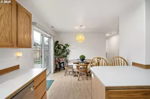 3785 Dove Ln, Eugene, OR 97402 - Photo 12