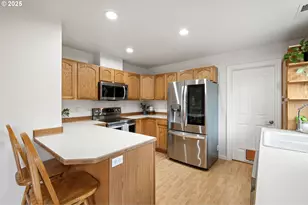 3785 Dove Ln, Eugene, OR 97402 - Photo 14