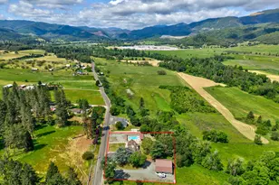 1631 Glenbrook Loop Rd, Riddle, OR 97469 - Photo 8