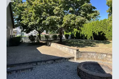 777 Eisenhower Dr NW, Salem, OR 97304 - Photo 24