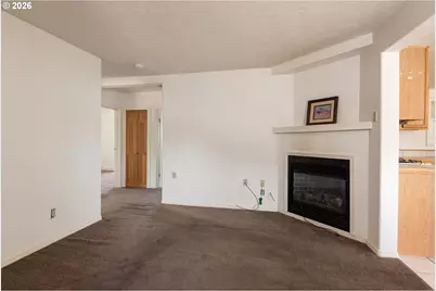 108 NW Dogwood Ave, Redmond, OR 97756 - Photo 8