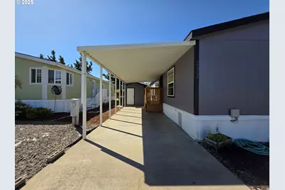 231 Owyhee Ln, Roseburg, OR 97471 - Photo 2