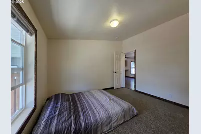 231 Owyhee Ln, Roseburg, OR 97471 - Photo 20