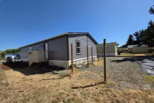 231 Owyhee Ln, Roseburg, OR 97471 - Photo 34