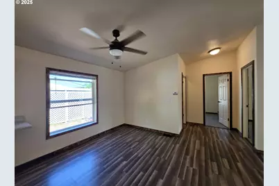 231 Owyhee Ln, Roseburg, OR 97471 - Photo 16