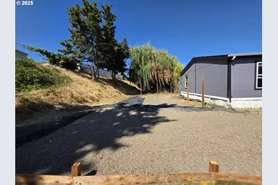 231 Owyhee Ln, Roseburg, OR 97471 - Photo 36