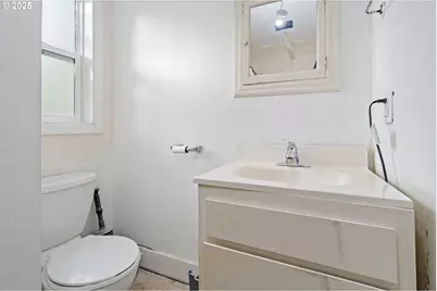 1375 SW Taylors Ferry Rd, Portland, OR 97219 - Photo 6