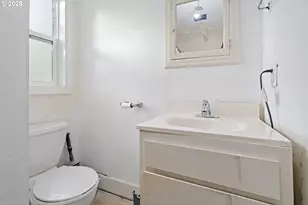 1375 SW Taylors Ferry Rd, Portland, OR 97219 - Photo 6