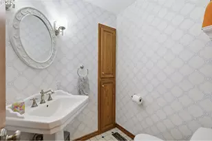 705 S 68th Pl, Springfield, OR 97478 - Photo 38