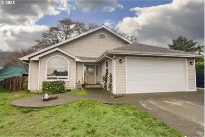 1405 View Ct, Brookings, OR 97415 - Photo 2