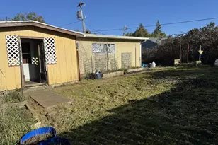 3 Spruce Dr, Myrtle Point, OR 97458 - Photo 26