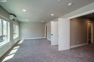 302 N Bridgeton Rd, Portland, OR 97217 - Photo 4